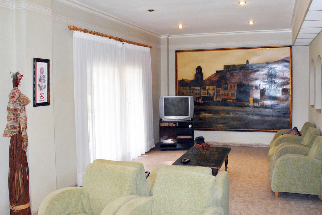 Hostal Rey Teodomiro Orihuela Exterior foto